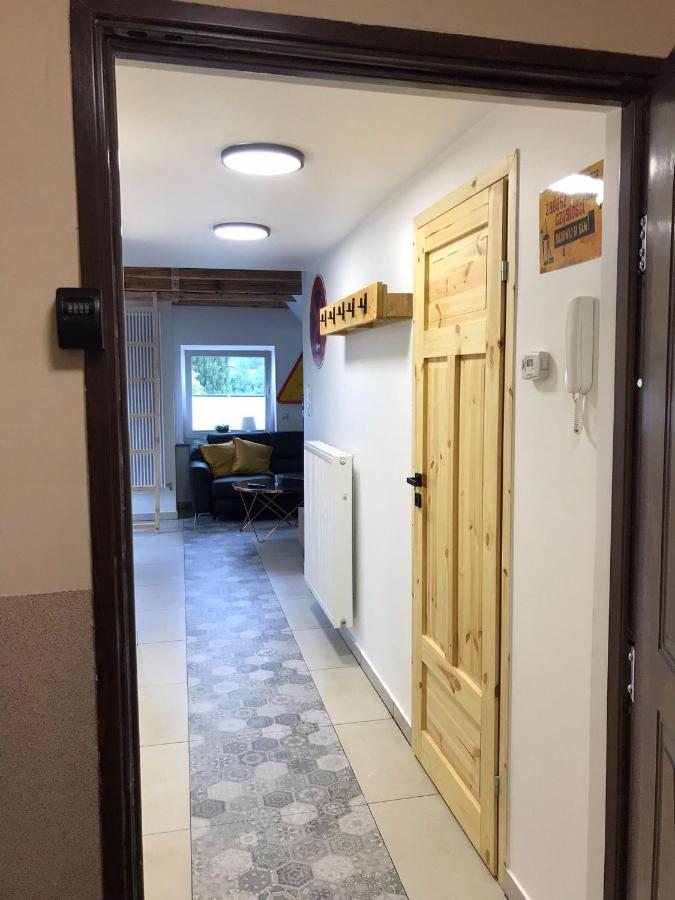 Nowe Miasto Валбжих Екстериор снимка